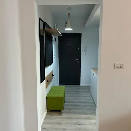 Mainstreet Freeparking Apartment